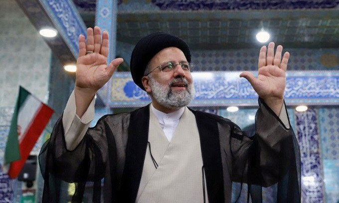 Ebrahim-Raisi1624089833-0